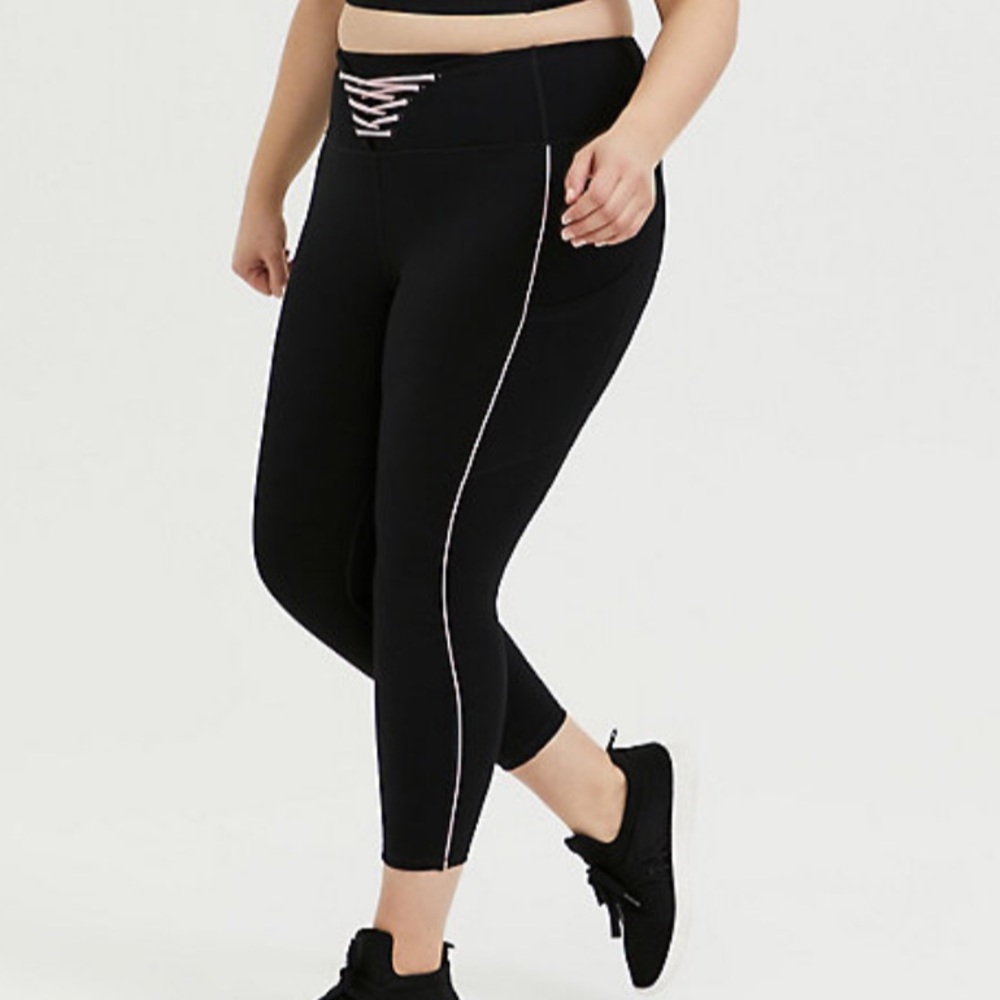 Torrid Black & Pink Lattice Active Legging